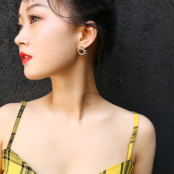 ADELINE | Crystal Starburst Statement Earrings - Picture 5 of 7